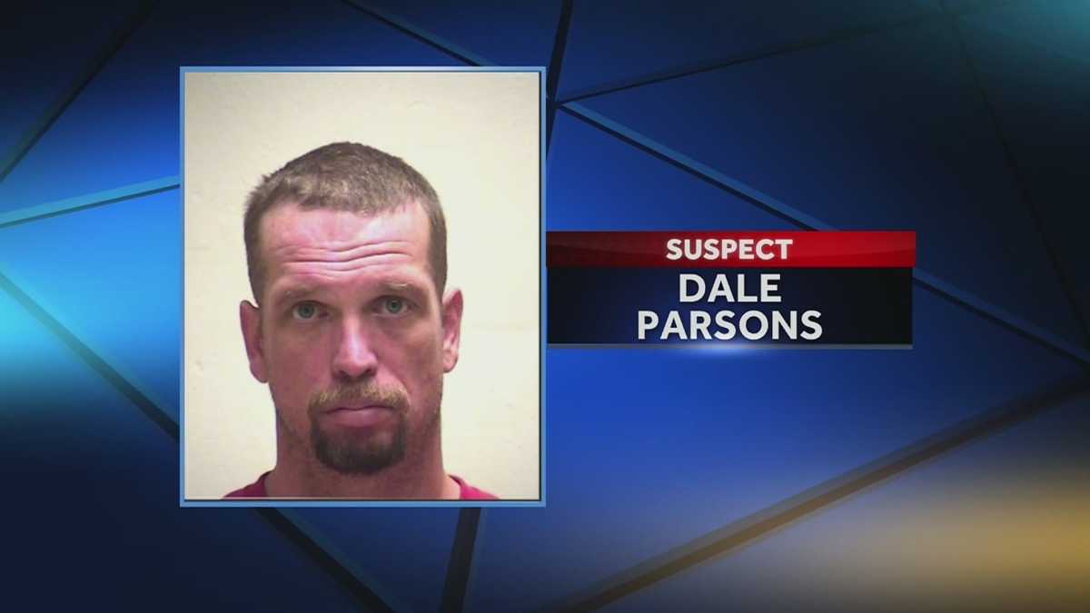 Clay County authorities seek man suspected of breaking into homes