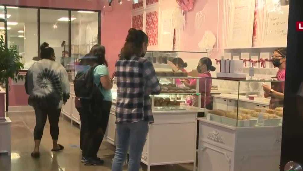 Ginger Elizabeth's expanding in Sacramento; line forms early for grand