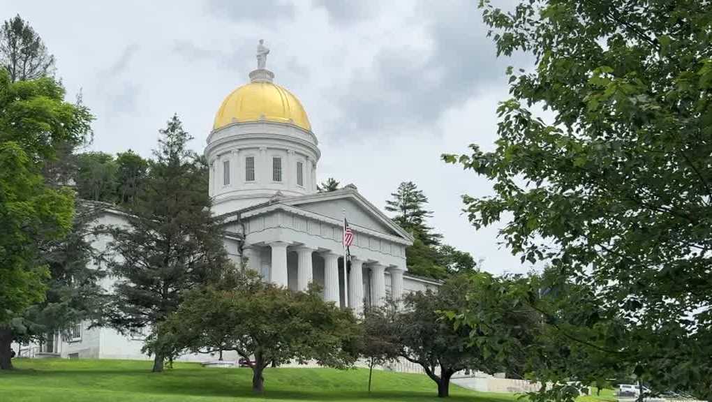 Poll says Vermont Gov Phil Scott’s approval rating has declined but remains high