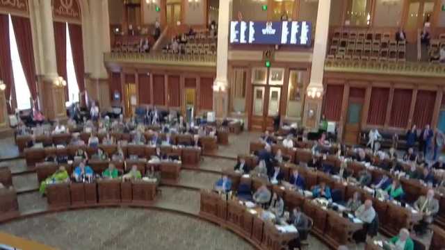Lawmakers in Iowa could bring back big bills after second funnel - Vimarsana News