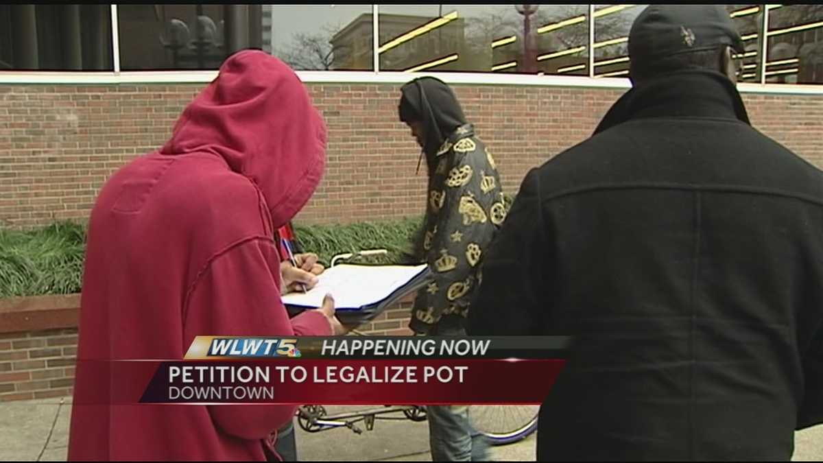 Petitioners gather signatures to get legalizing marijuana on Ohio's ...