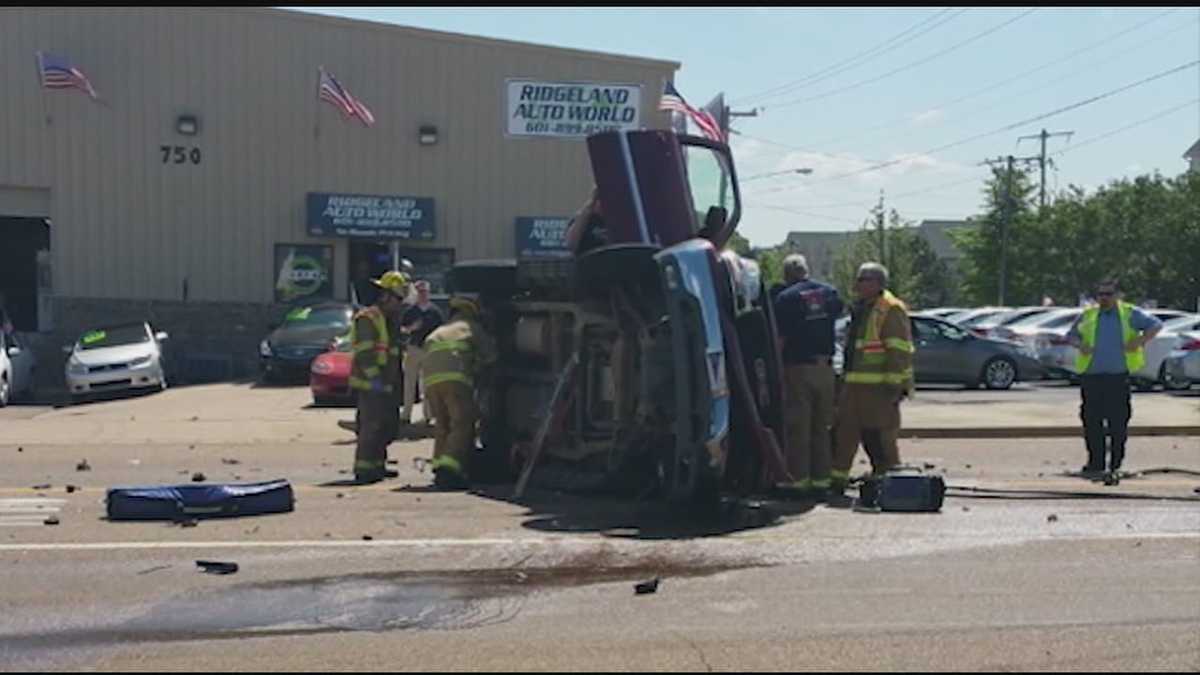 Chase and crash in Ridgeland