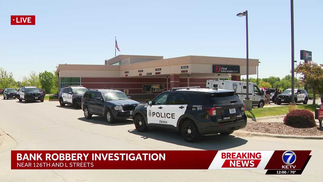 Omaha police respond to bank robbery