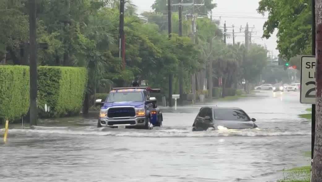 Flooding in Naples leaves cars stranded ahead of more rain - WBBH