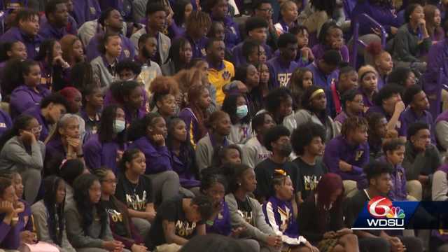 Students across NOLA gathered for a peace walk Wednesday at Edna Karr; to call for end to violence - Vimarsana News
