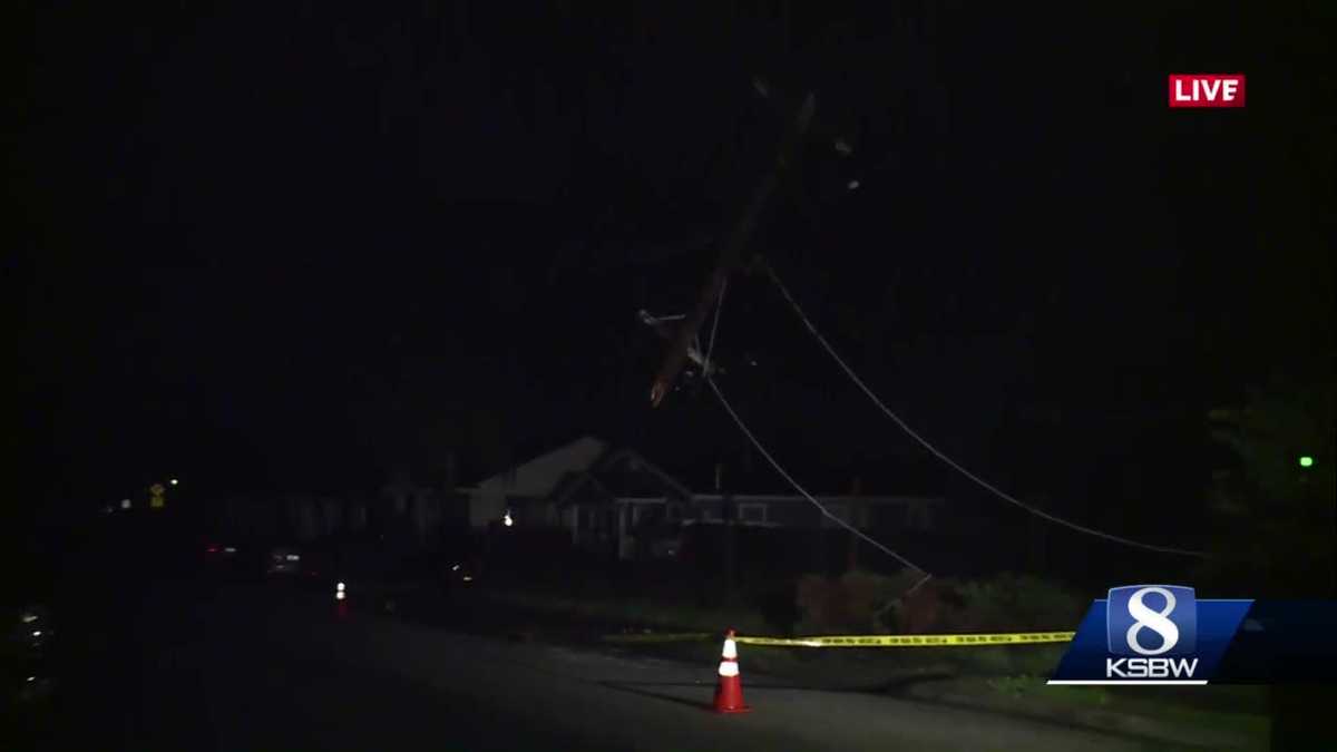 Watsonville car crashes into power pole, leaving dozens in the dark