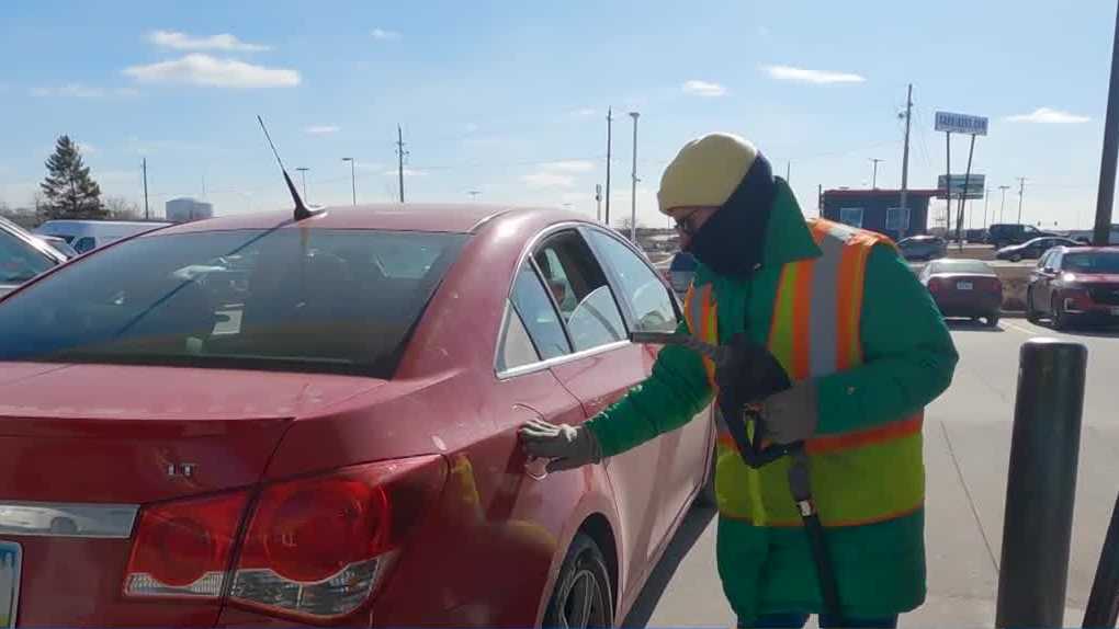 Fueling Hope Gas Giveaway: Des Moines free gas giveaway happening now