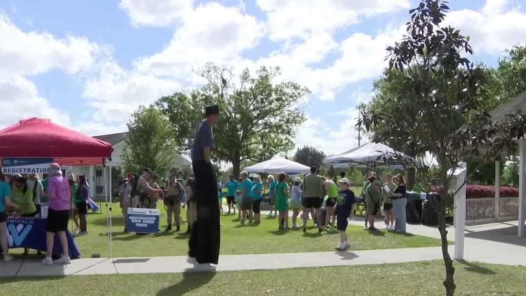 Orlando VisionWalk raises awareness, funds for vision loss research