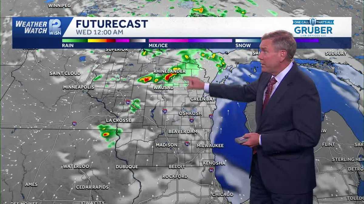 Scattered thundershowers early Wednesday morning in SE Wisconsin