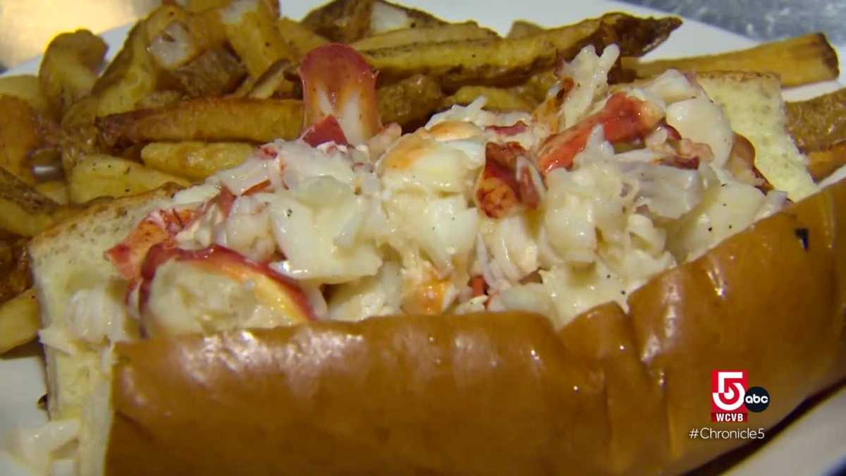 Where to find fried chicken, lobster sandwhiches and lobster rolls in Boston