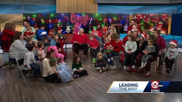Larry Moore reads 'Twas the Night Before Christmas' at KMBC