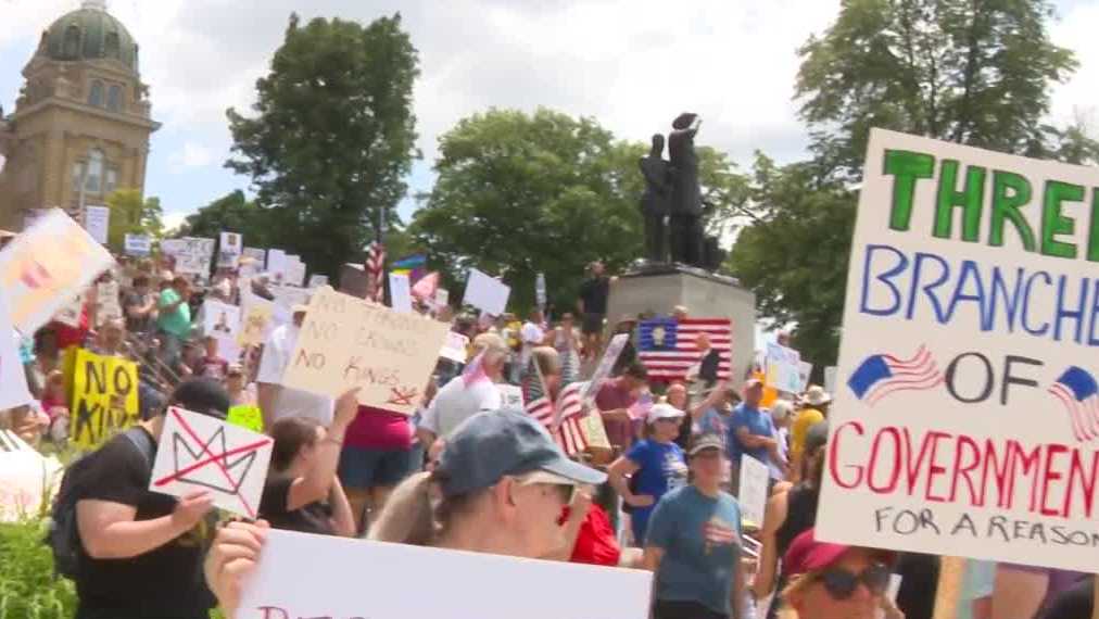 Thousands of Iowans take part in 'No Kings' protests across the state
