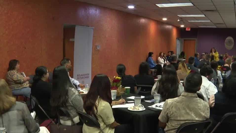 Nebraska Hispanic Chamber of Commerce holds networking event for Omaha businesses