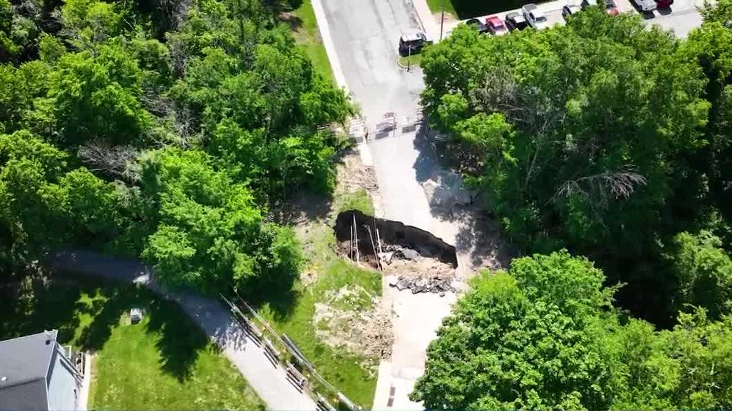 KCCI Investigates finds Urbandale sinkhole unchanged as city waits on site plan review