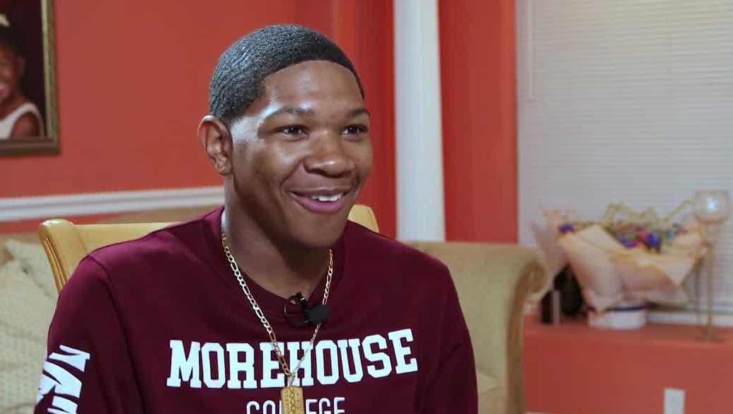 Dunbar High student Jonathan Tobler surprised with scholarship | SWFL.io