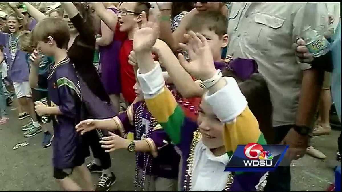 Crowds head out to experience expanded Covington Carnival celebrations