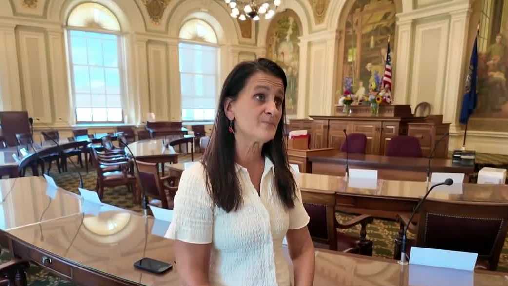 NH Senate clerk Tammy Wright retires, marking end of an era in Concord
