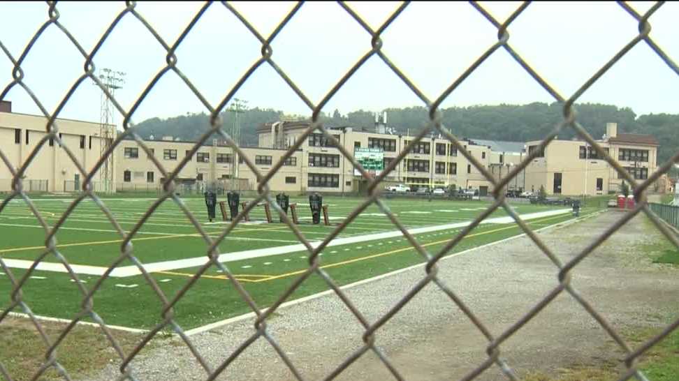 Sto-Rox moves Friday football game to Avonworth after fights last week