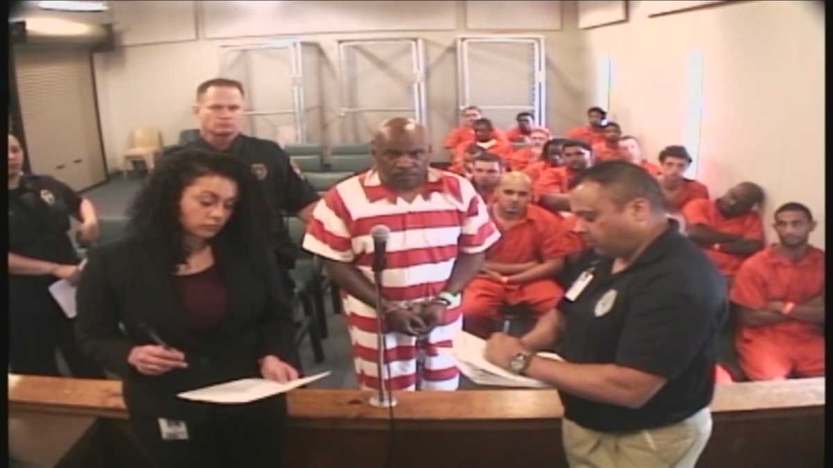 TSA agent accused of killing wife held on no bond