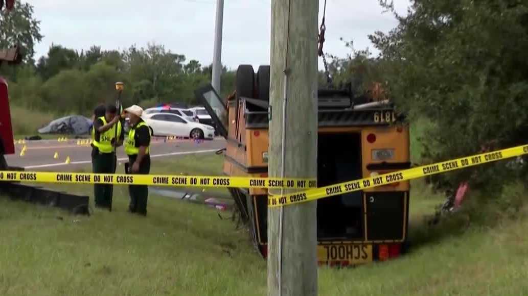 Aniyah Urbaez aids injured students after Winter Haven bus crash
