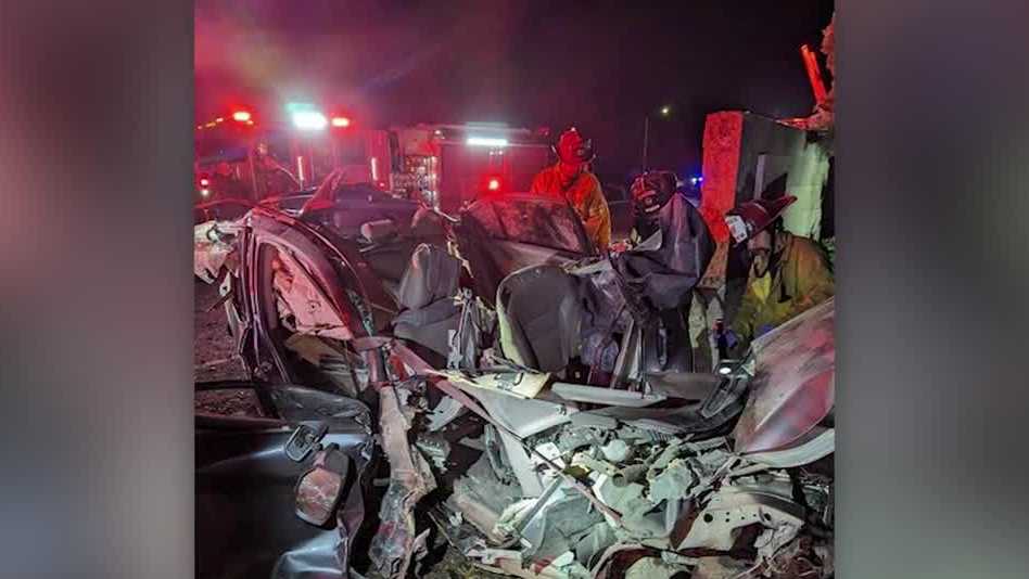 Man dies after crashing into electrical box and cinder block wall near Granite Bay – KCRA