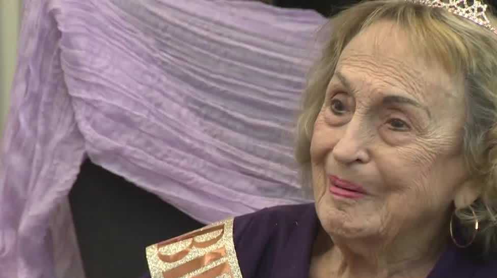 Roseville, California, woman celebrates 106th birthday - Vimarsana News