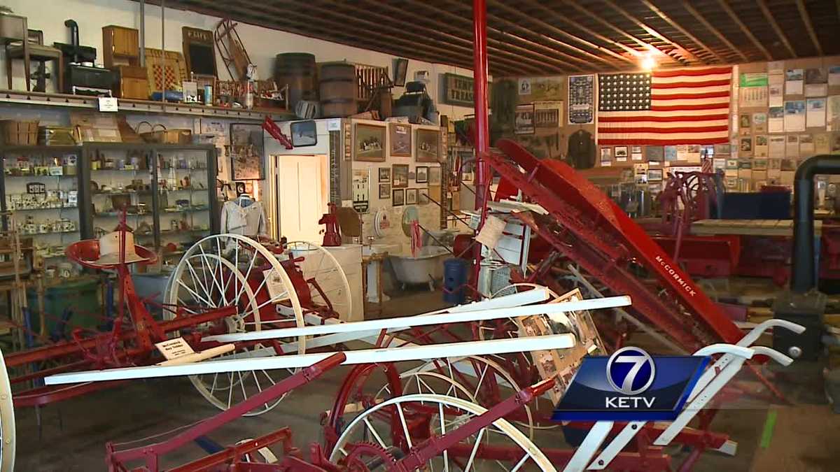Antique IH farm display fills Griswold, IA storefront