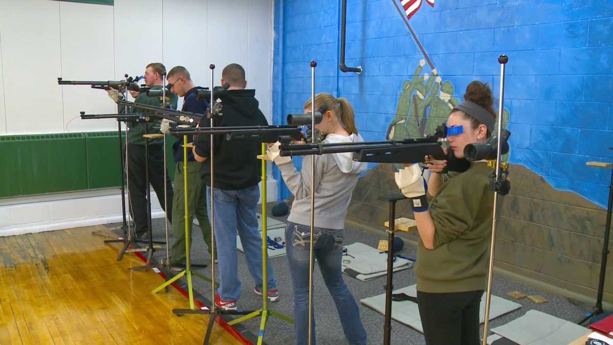 High school air  rifle  team  to compete in nationals