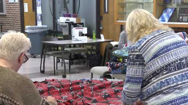 Volunteers with Project Linus are making blankets for children - Vimarsana News