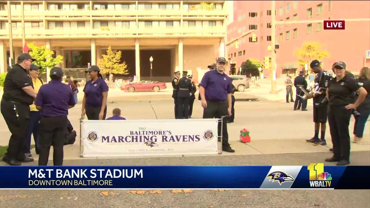 Baltimore's Marching Ravens prepare for Ray Lewis Hall of Fame parade