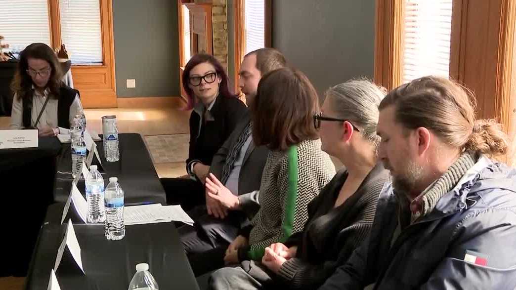 Milwaukee County leaders host roundtable to support small businesses