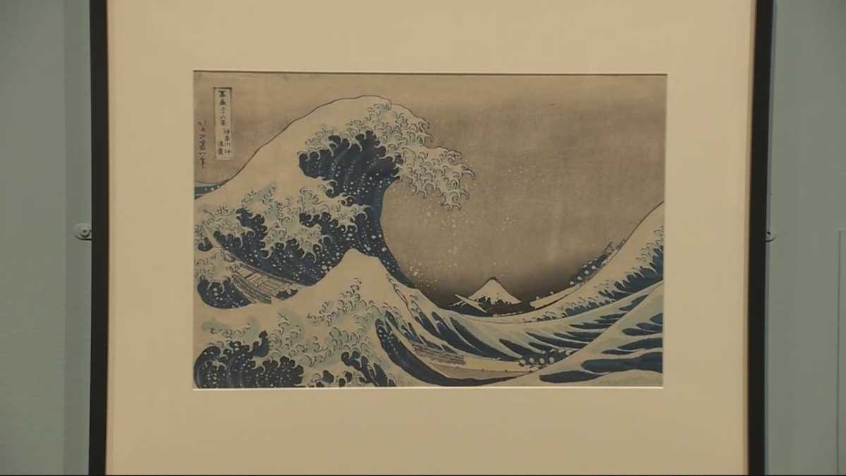 Hokusai exhibit opens at Museum of Fine Arts