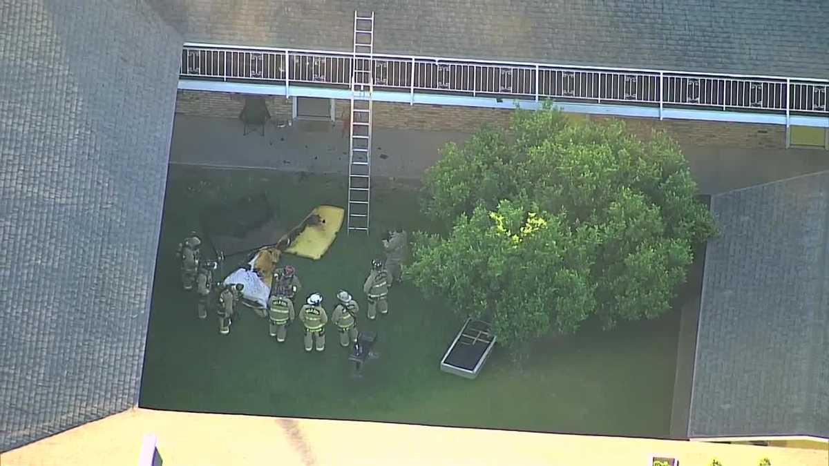 Residents displaced after fire sparks at southwest OKC apartment