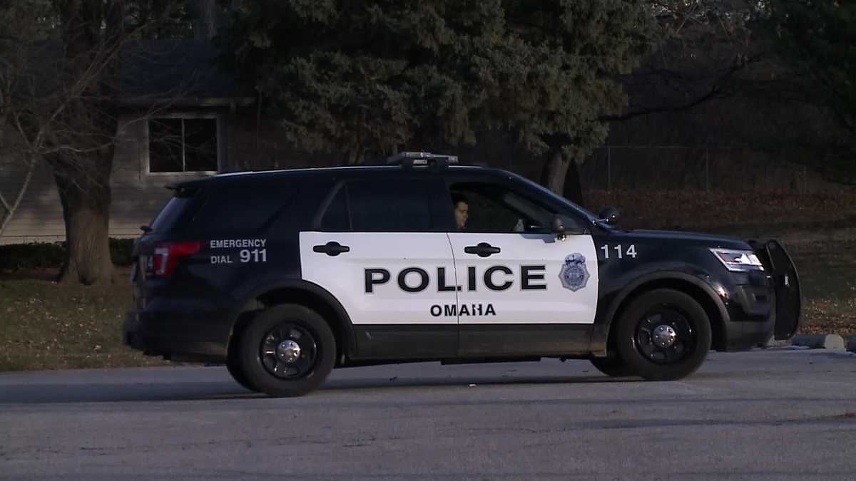 Several suspects in custody after West Omaha police chase