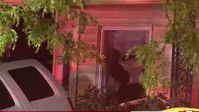 Vehicle crashes into building in Everett - Vimarsana News