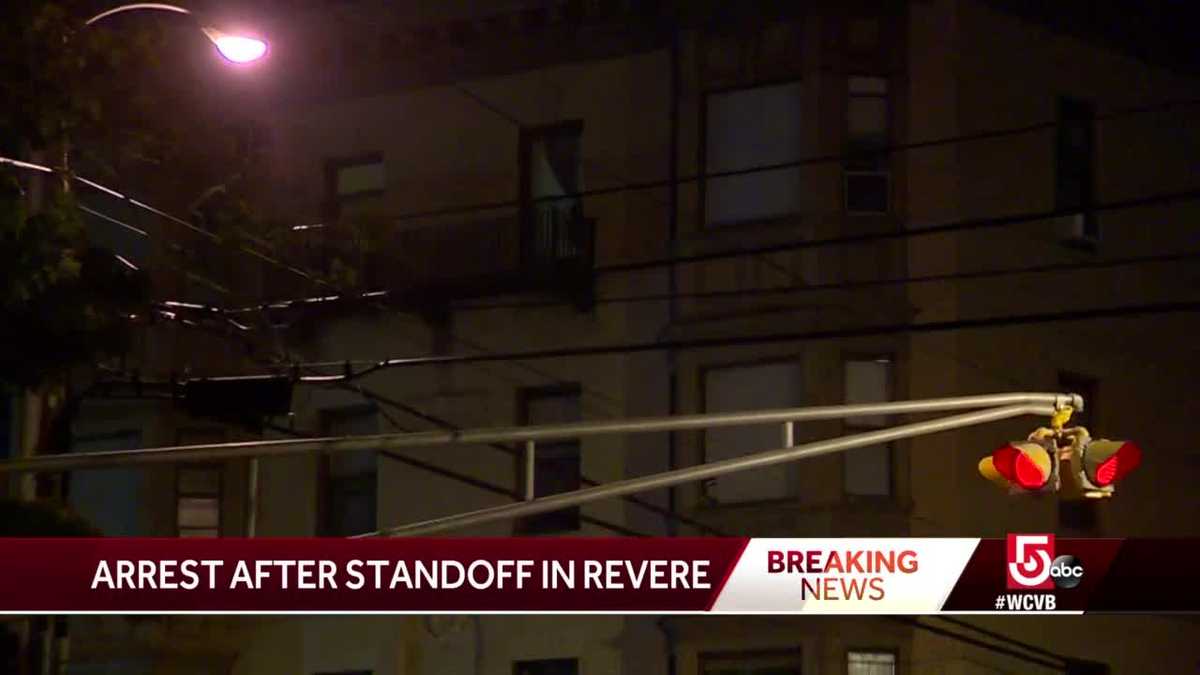 Man in custody after standoff with police