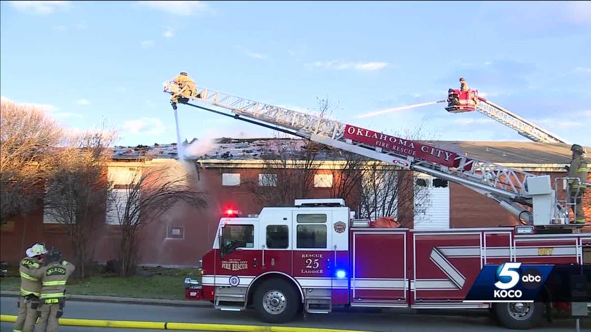 OKC crews battle fire at abandoned apartment on Christmas Day