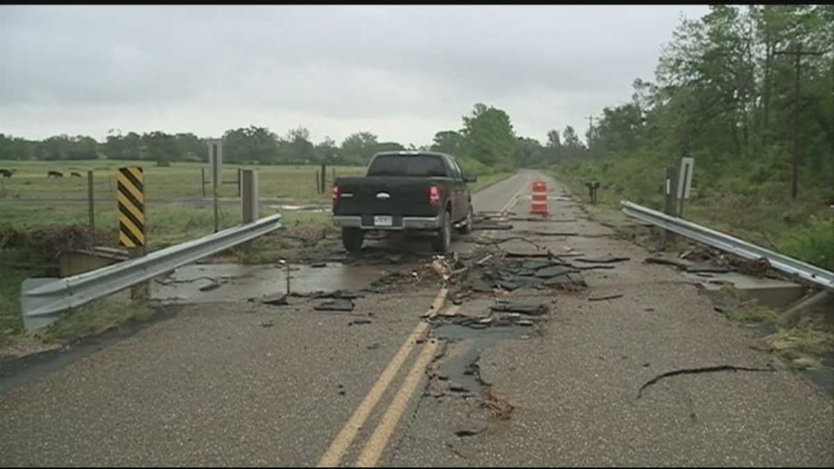 Floods leave behind damage in Mena