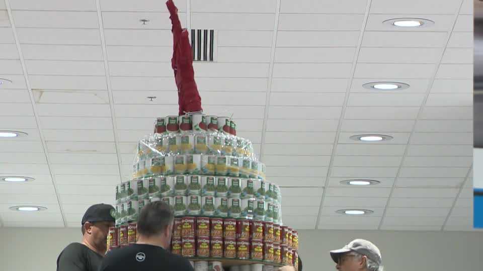 Sacramento realtors collect canned food for annual 'Can-Tree'
