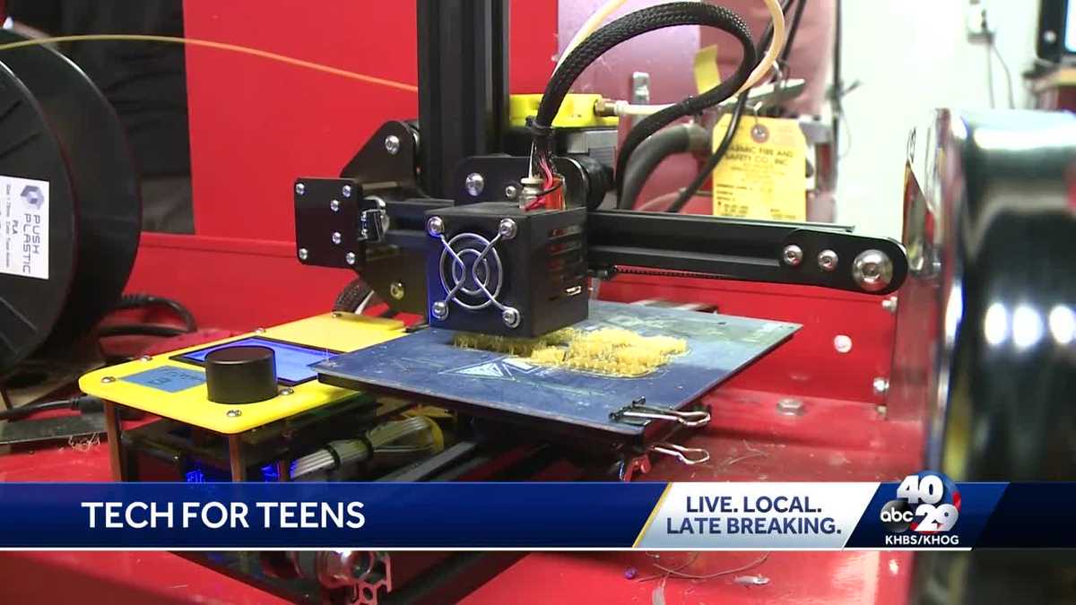 Grant to help Fayetteville students work with 3D printers