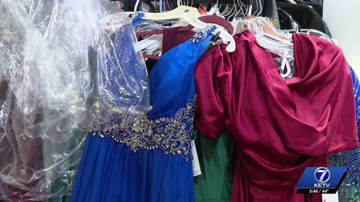 Ralston shop gives away prom dresses