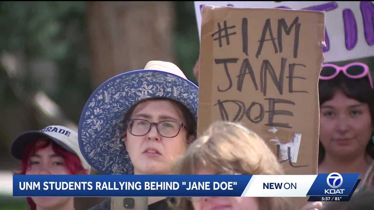 UNM students rally behind "Jane Doe"