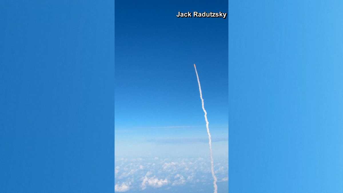 VIDEO: Passengers on flight capture Artemis II launching from Florida