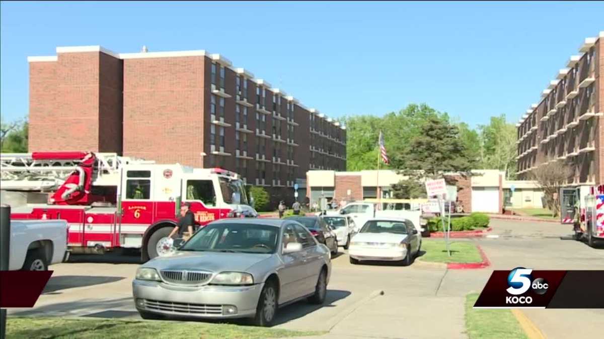 Oklahoma City crews investigate apartment fire