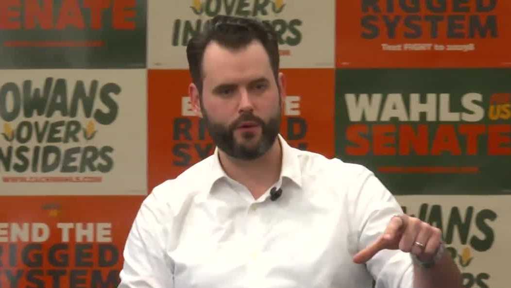 Zach Wahls campaigns in Newton, targets undecided voters in competitive Iowa county