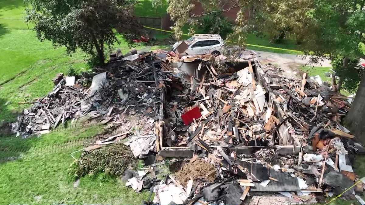 Neighbors recall aftermath of house explosion in Jeffersonville