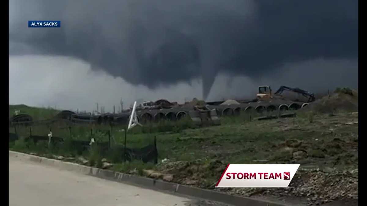 WATCH: Dozens of viewers share video as tornado confirmed in Dallas County