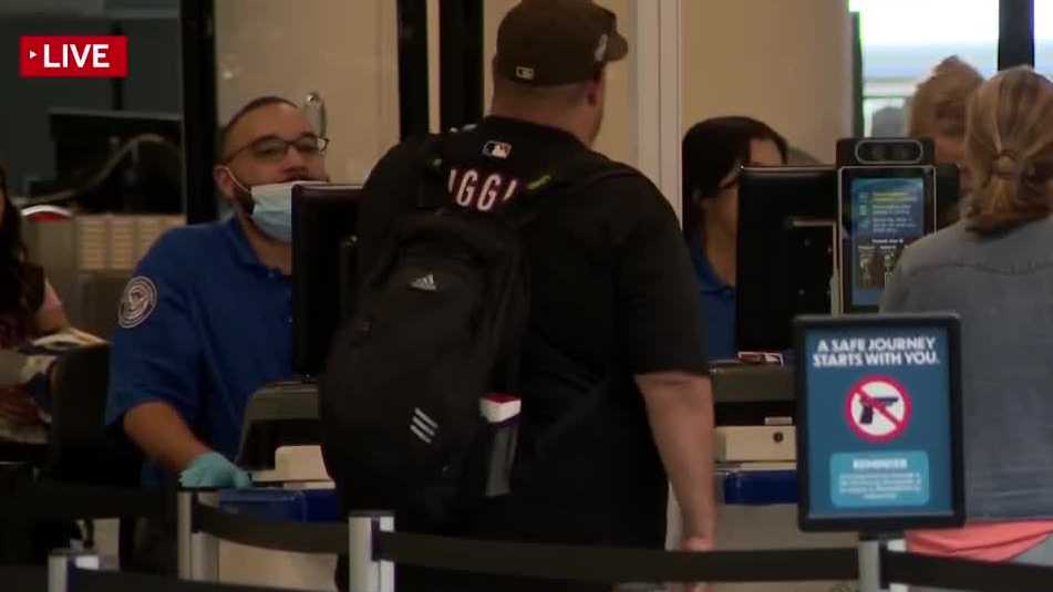 Orlando International Airport not showing video blaming shutdown on Democrats