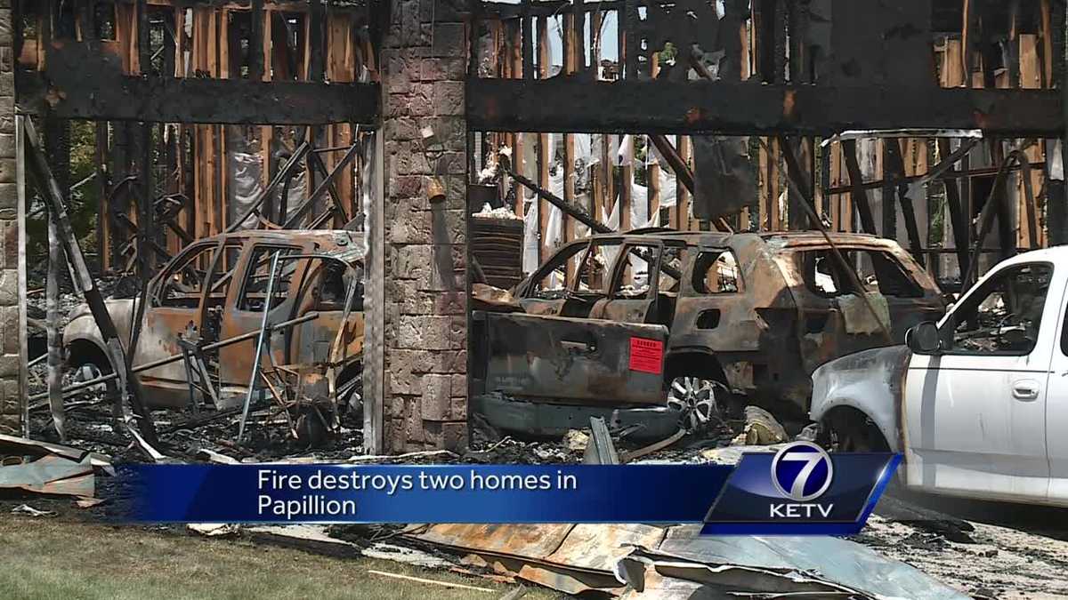 Fire destroys 2 homes in Papillion