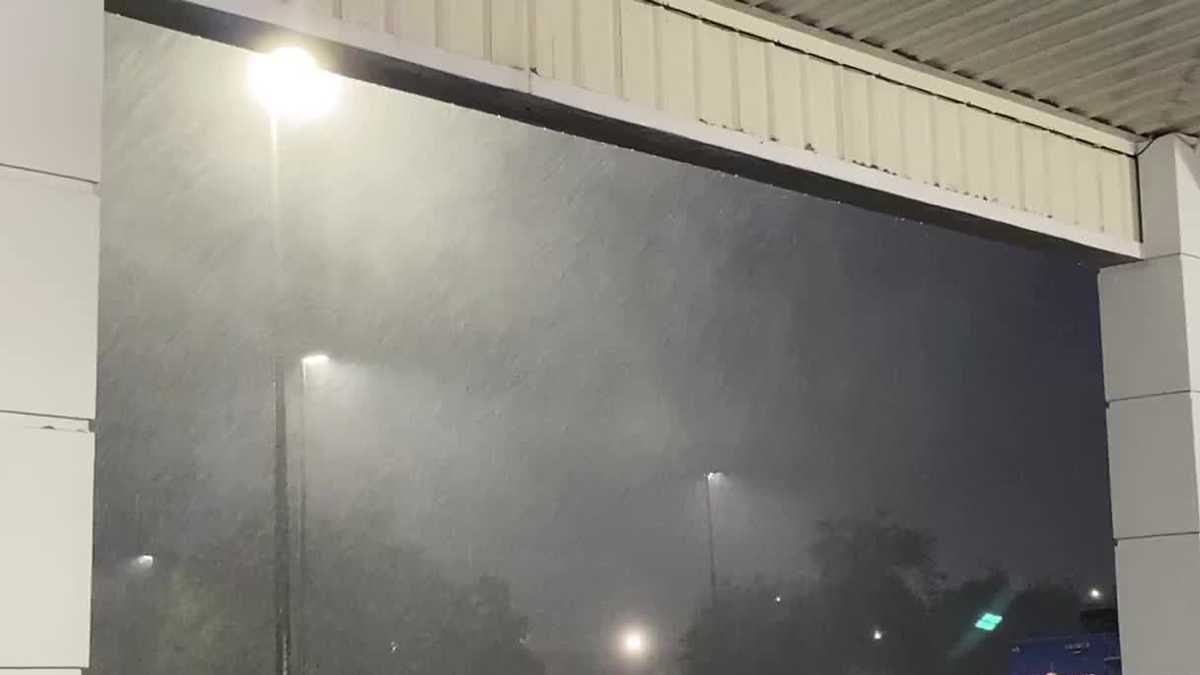 VIDEO Storms bring gusty winds heavy rain to Central Florida  WESH 2 Orlando VIDEO Storms bring gusty winds heavy rain to Central Florida  WESH 2 Orlando